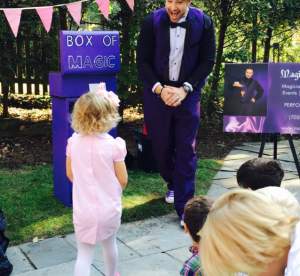 magician for party performing at children birthday 