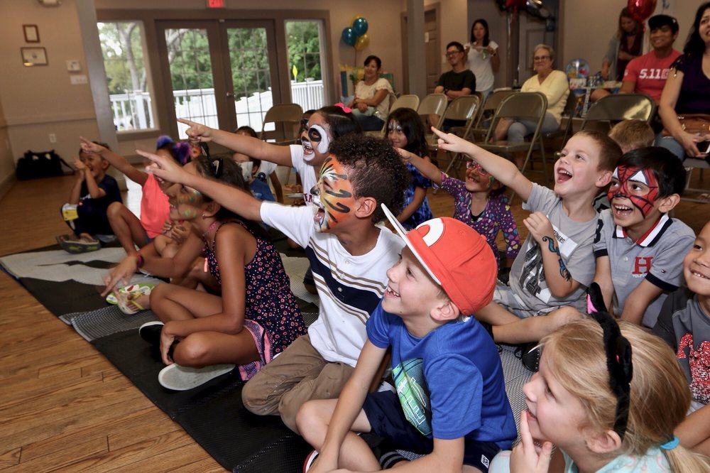 magicians for kids birthday entertainment